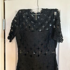 Lulu’s black dress
